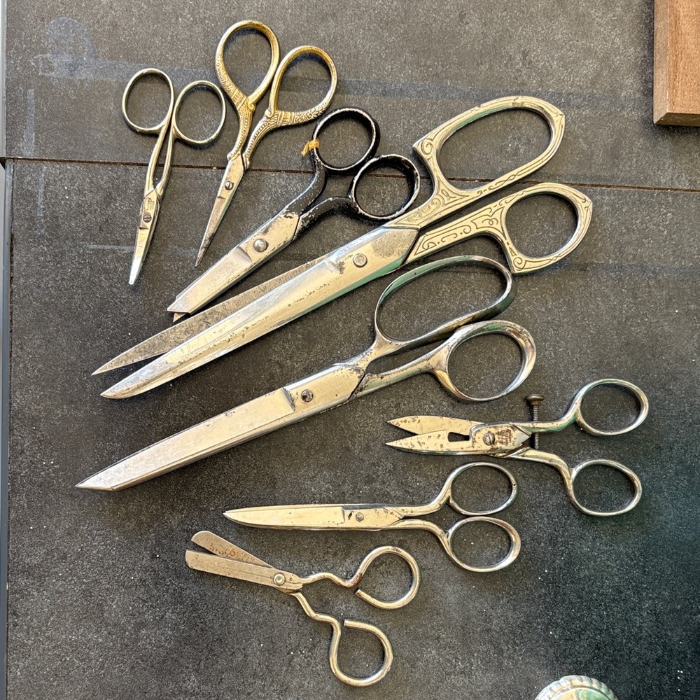 Vintage Metal Sewing Scissors Set - Silver Tone